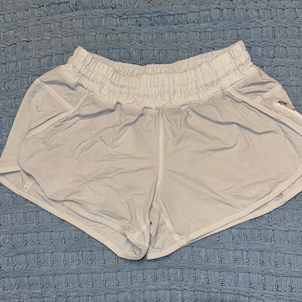 Women's Light Grey 2.5 inch Lulu Athletic Shorts